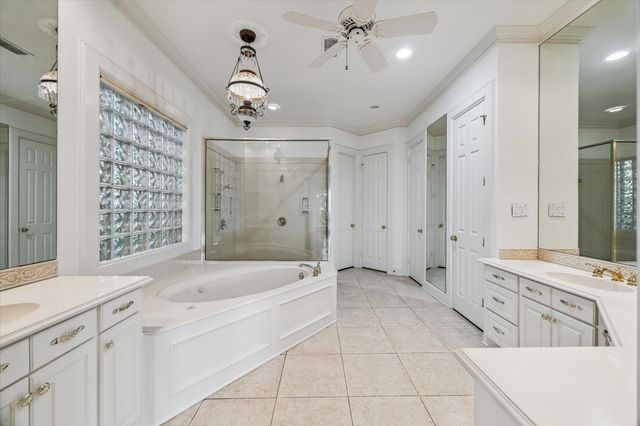 115 Lake Estates Drive, Montgomery, TX 77356