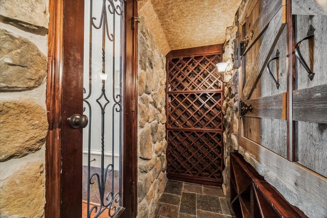 115 Lake Estates Drive, Montgomery, TX 77356