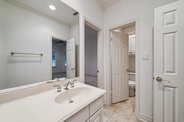 115 Lake Estates Drive, Montgomery, TX 77356