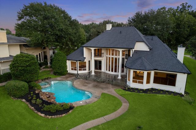 115 Lake Estates Drive, Montgomery, TX 77356