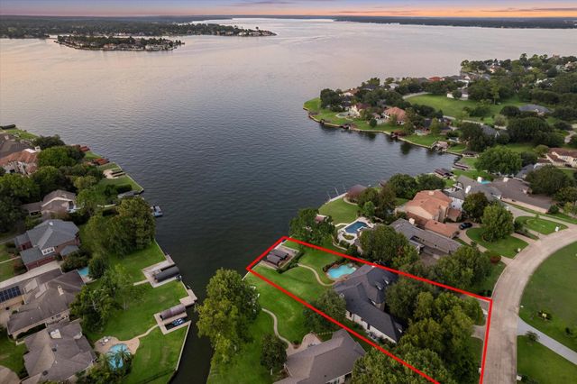 115 Lake Estates Drive, Montgomery, TX 77356