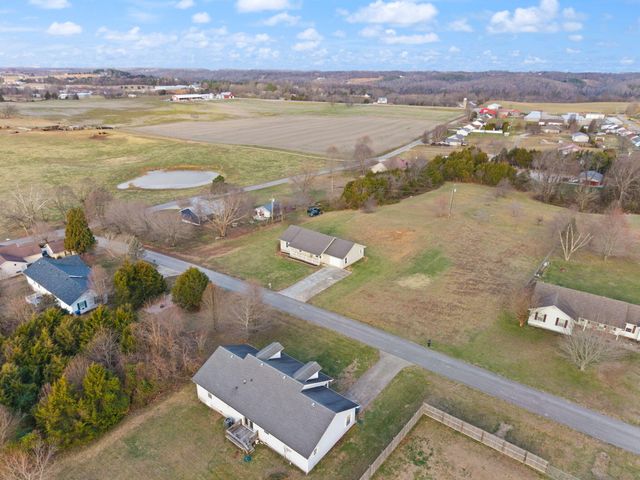 48 Southport Lane, Bronston, KY 42518