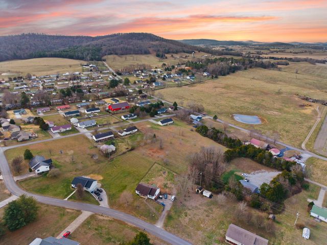 48 Southport Lane, Bronston, KY 42518