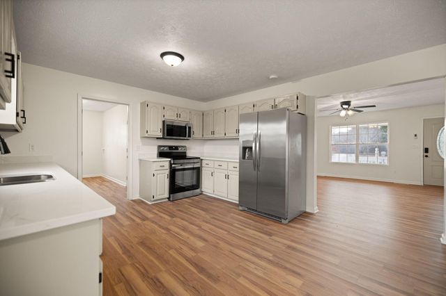 48 Southport Lane, Bronston, KY 42518