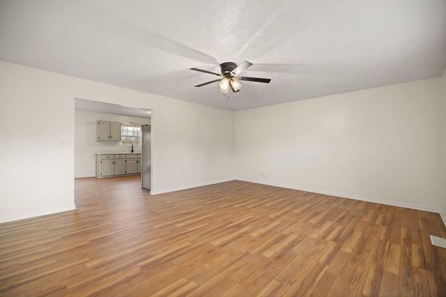 48 Southport Lane, Bronston, KY 42518