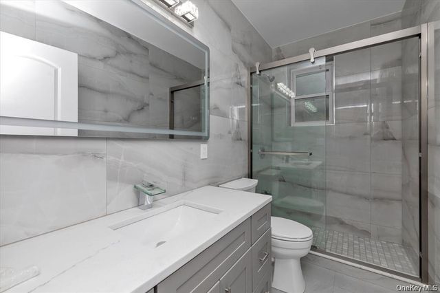 27-09 Utopia Parkway, Flushing, NY 11358