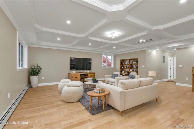 27-09 Utopia Parkway, Flushing, NY 11358