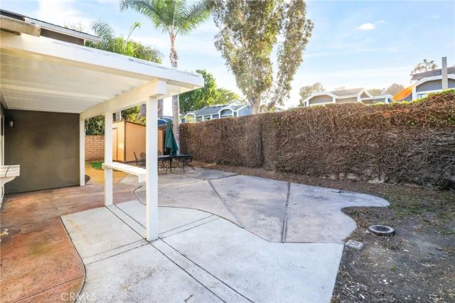 20061 N New Britain, Huntington Beach, CA 92646