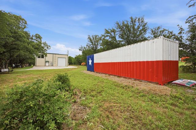 189 County Road 4767, Boyd, TX 76023