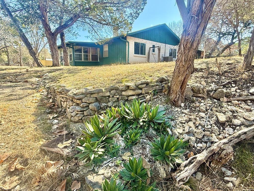 204 Aqua Vista Dr, Kerrville, TX 78028