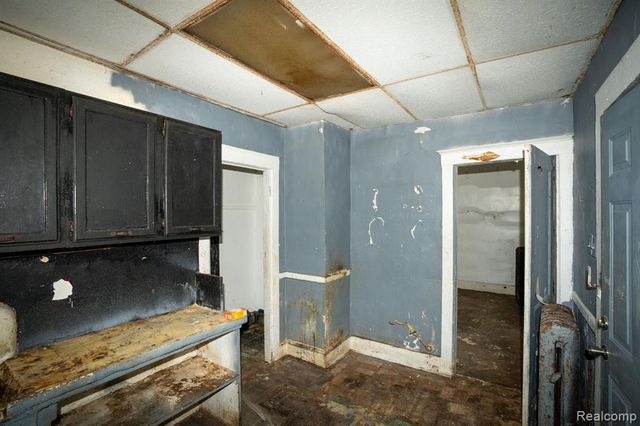 1544 W Philadelphia Street, Detroit, MI 48206
