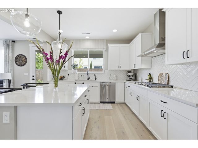 6682 Sw BRISBAND St, Wilsonville, OR 97070
