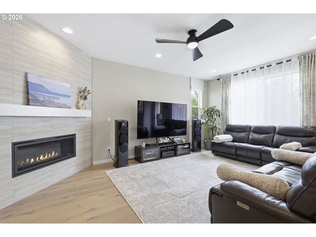 6682 Sw BRISBAND St, Wilsonville, OR 97070