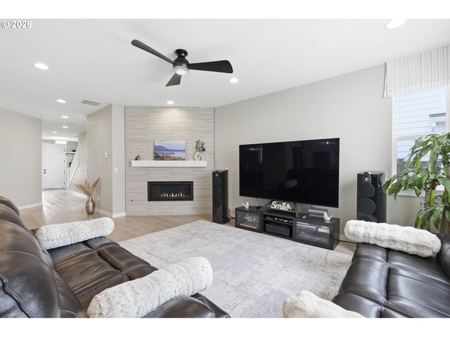6682 Sw BRISBAND St, Wilsonville, OR 97070