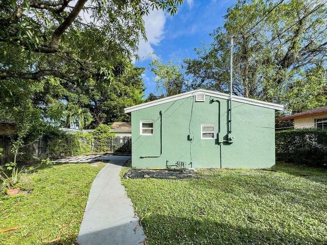 1230 NE 2nd, Fort Lauderdale, FL 33304