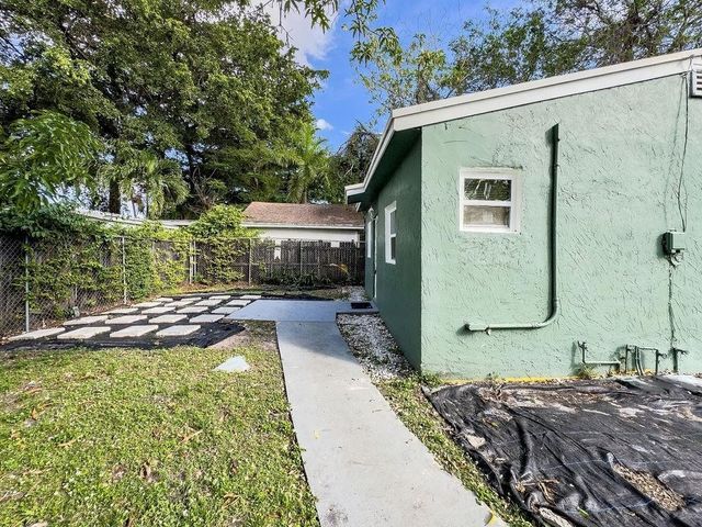 1230 NE 2nd, Fort Lauderdale, FL 33304