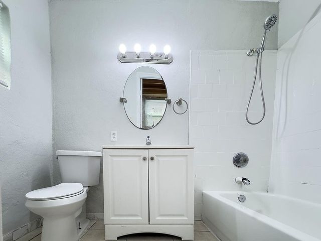 1230 NE 2nd, Fort Lauderdale, FL 33304