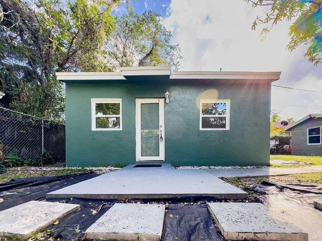 1230 NE 2nd, Fort Lauderdale, FL 33304