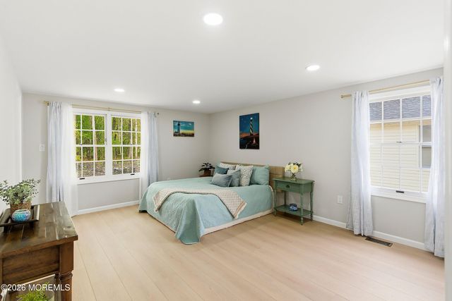 27 Brookview Lane, Manalapan, NJ 07726