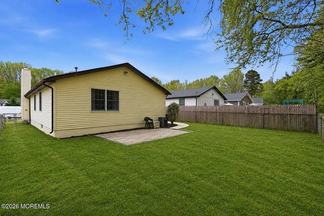 27 Brookview Lane, Manalapan, NJ 07726