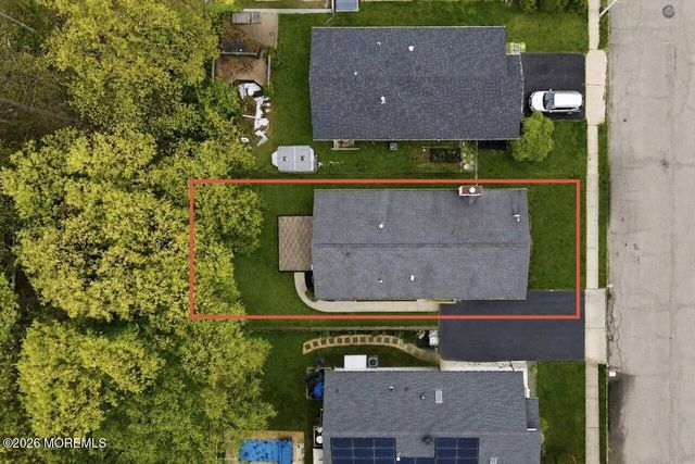 27 Brookview Lane, Manalapan, NJ 07726