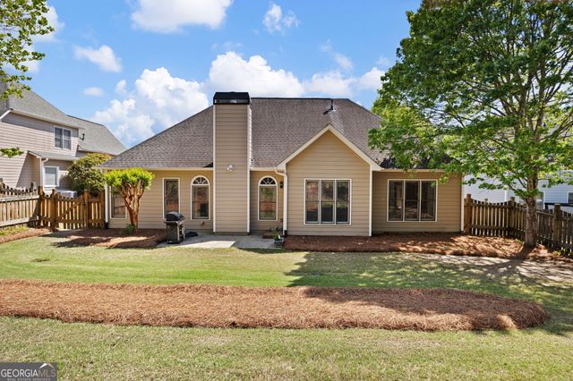 555 Golf Crest Drive, Acworth, GA 30101