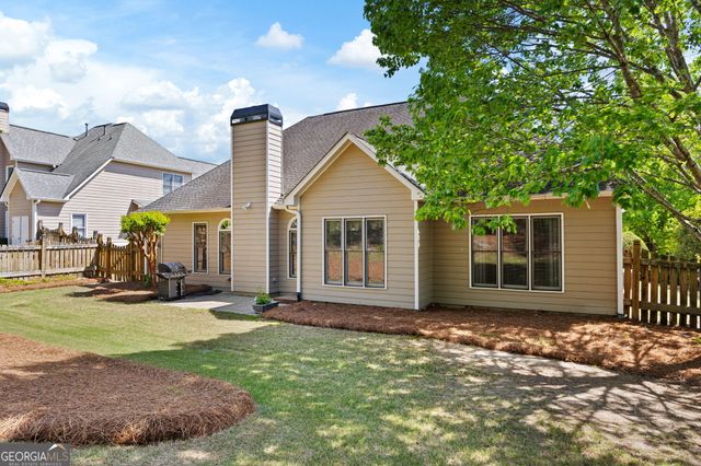 555 Golf Crest Drive, Acworth, GA 30101