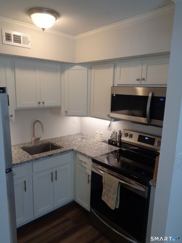 22 Dr Martin Luther King Drive B1, Norwalk, CT 06851