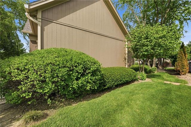 14329 Hayes Street, Overland Park, KS 66221