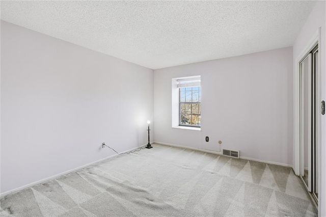 10203 Cedarbrooke Lane, Kansas City, MO 64131