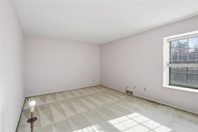 10203 Cedarbrooke Lane, Kansas City, MO 64131