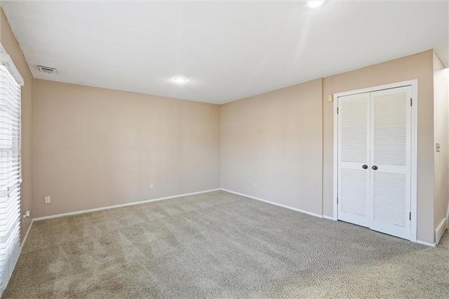 10203 Cedarbrooke Lane, Kansas City, MO 64131