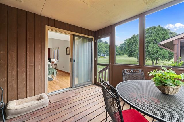 202 Weatheridge Drive, Camillus, NY 13031