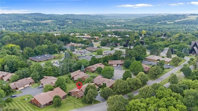 202 Weatheridge Drive, Camillus, NY 13031