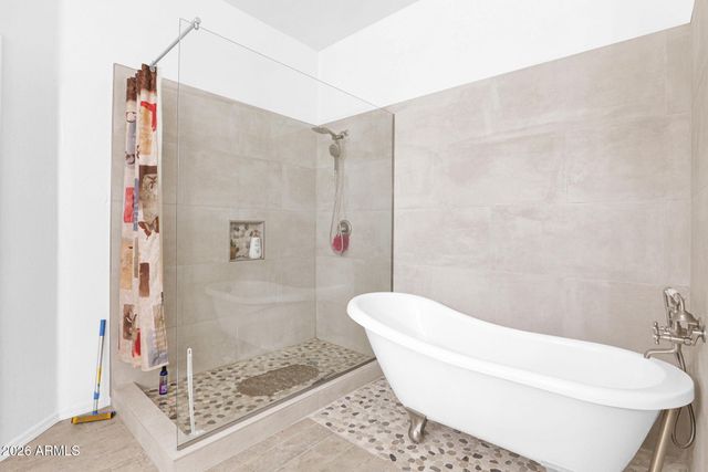 907 E GARY Lane, Phoenix, AZ 85042