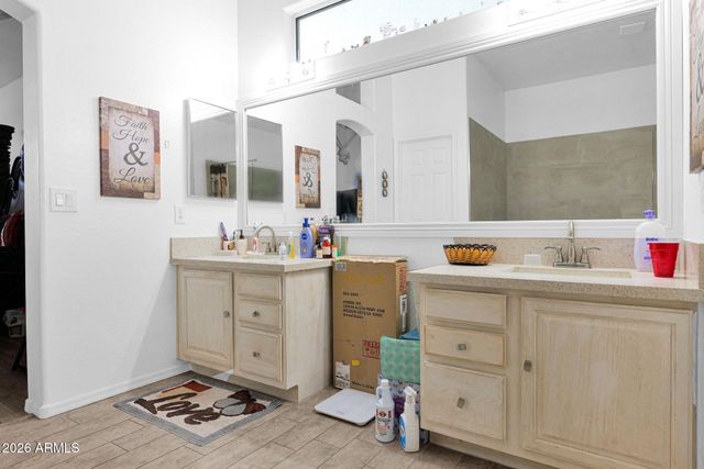 907 E GARY Lane, Phoenix, AZ 85042