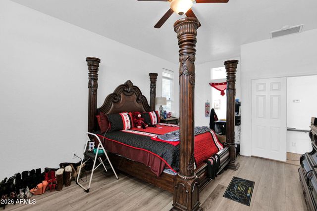 907 E GARY Lane, Phoenix, AZ 85042