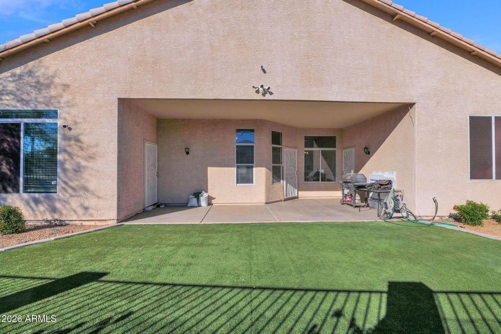 Image 21 of property listing at 907 E GARY Lane, Phoenix, AZ 85042