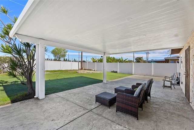 4529 W Flight Avenue, Santa Ana, CA 92704