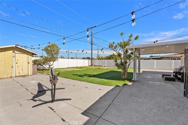 4529 W Flight Avenue, Santa Ana, CA 92704