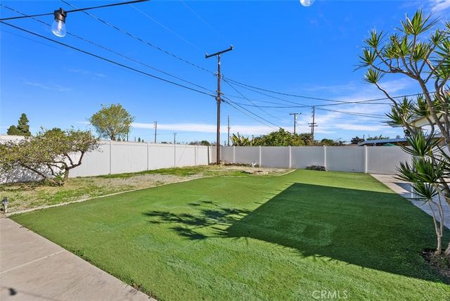 4529 W Flight Avenue, Santa Ana, CA 92704