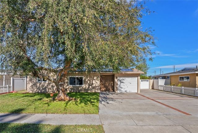 4529 W Flight Avenue, Santa Ana, CA 92704