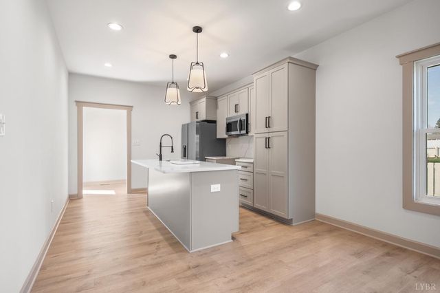 456 North Avenue, Appomattox, VA 24522