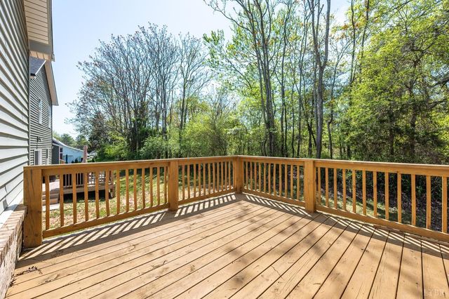 456 North Avenue, Appomattox, VA 24522