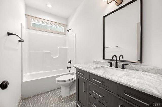 456 North Avenue, Appomattox, VA 24522