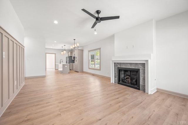 456 North Avenue, Appomattox, VA 24522