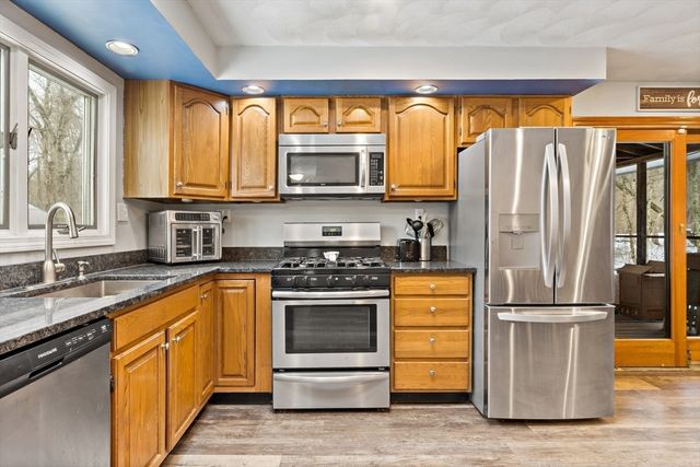 702 Arcade Avenue, Seekonk, MA 02771