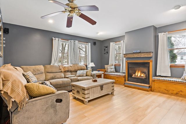 702 Arcade Avenue, Seekonk, MA 02771