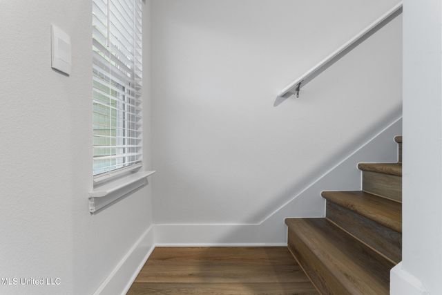 111 Harper Grove Circle, Ocean Springs, MS 39564