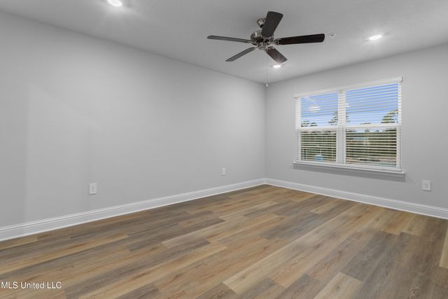 111 Harper Grove Circle, Ocean Springs, MS 39564